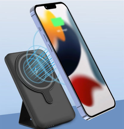 🔋📱 Magnetische Powerbank mit klappbarem Ständer: Schnellladung für 2 Geräte + AirPods, FOD-Sicherheit, perfekt für TV & Freisprechen 🎬💼 10.000mAh, kompakt & zuverläss