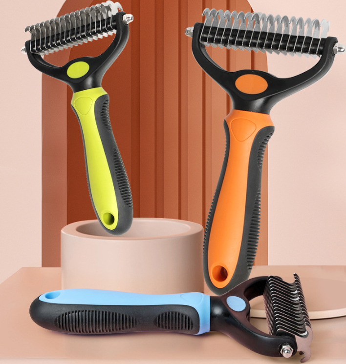 🐾🐾 Doppelpack-Spardeal: 2 kaufen, 1 gratis! 🧼🐱 Professionelles Fellpflege-Enthaarungstool für Hunde & Katzen – entfernt sanft lose Haare, schonend zur Haut, leicht zu reinigen.