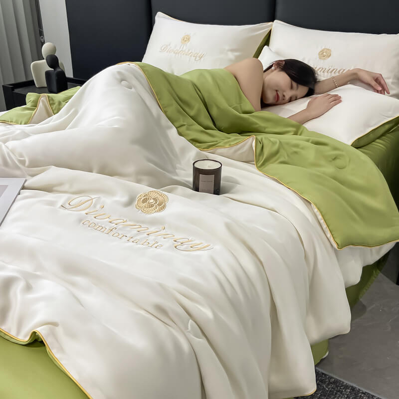 Sommermaschinenwaschbares Seiden-Sommerbettdeckenset, atmungsaktiv und komfortabel