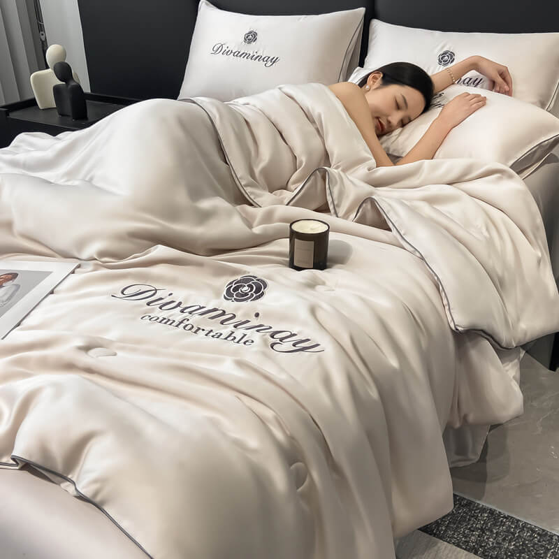 Sommermaschinenwaschbares Seiden-Sommerbettdeckenset, atmungsaktiv und komfortabel