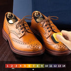 👞👞 KAUF 1 ERHALT 1 KOSTENLOS! ✨✨ FLÜSSIGE LEDERREPARATURCREME - Entfernt Kratzer & Auffrischt Farben, Pflegt Tiefenwirksam Schuhe & Taschen, Inklusive Applikator 🧽✨