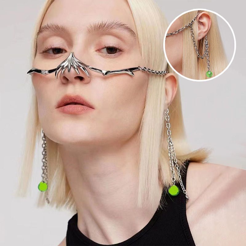 Mechanisches Alien-Gesichtsdekor