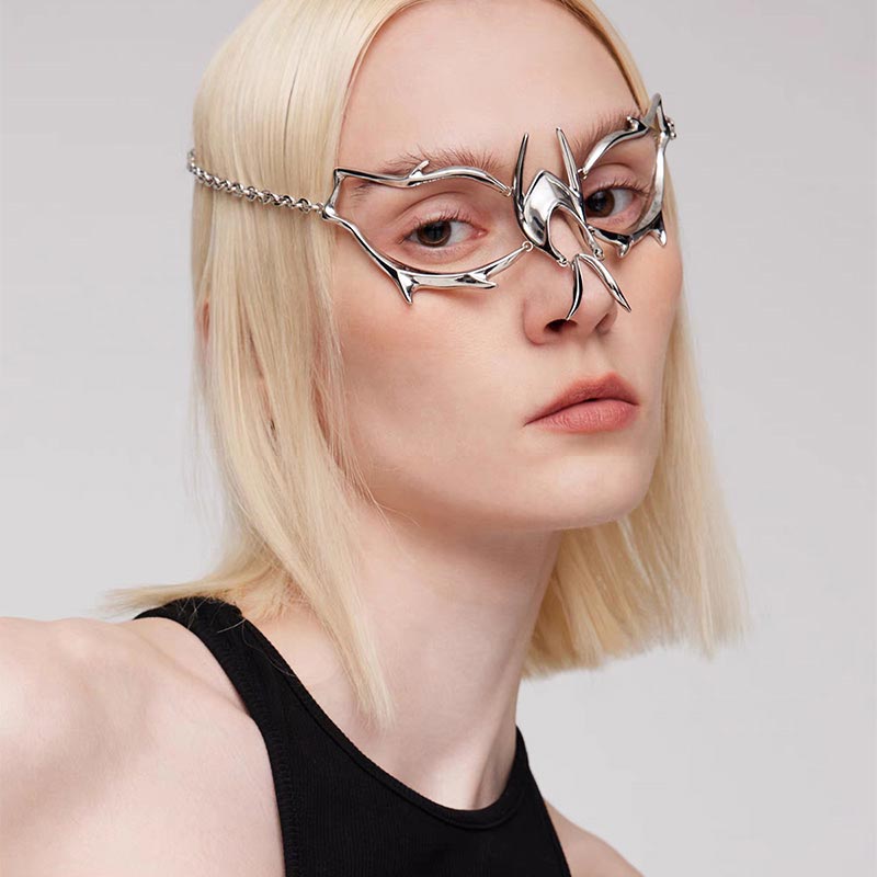 Mechanisches Alien-Gesichtsdekor