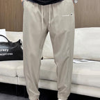 Atmungsaktive Jogginghose mit Kordelzug im Sommer