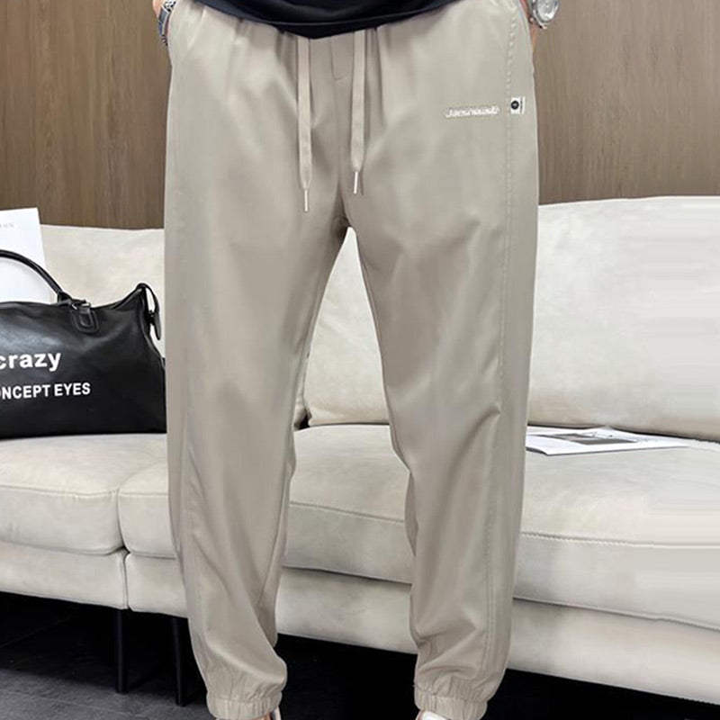 Atmungsaktive Jogginghose mit Kordelzug im Sommer