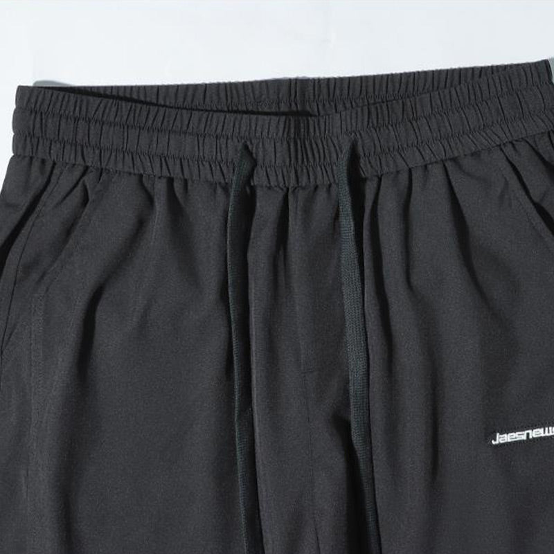 Atmungsaktive Jogginghose mit Kordelzug im Sommer