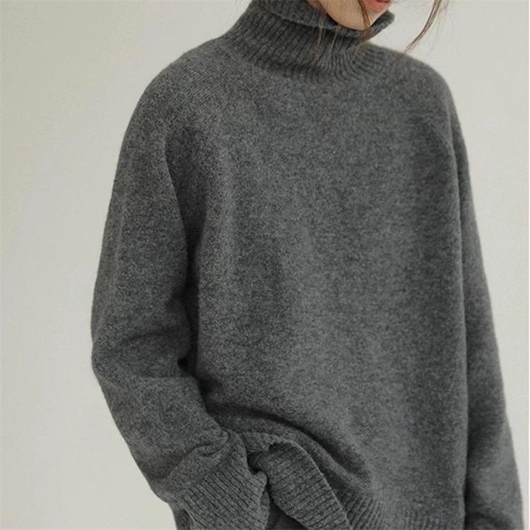 Hochgeschlossener, wattierter Pullover mit Schlabberlook