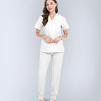 Bequeme und funktionale Performance-Arztkleidung-Set