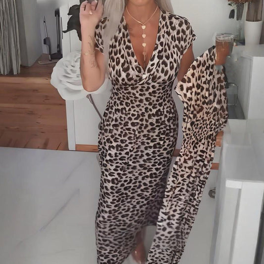 🦓🐆 Ausschnitt & Leopardenmuster: Dein neues Lieblings-Top! Sexy V-Ausschnitt, tierisch im Trend. Perfekt für Party & Alltag. Jetzt shoppen und Look verwandeln!