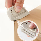 📦📦Automatischer Sicherheits-Kartonschneider mit Keramikklinge - 50 % Rabatt📌📌Rutschfester Griff & magnetischer Aufbewahrung