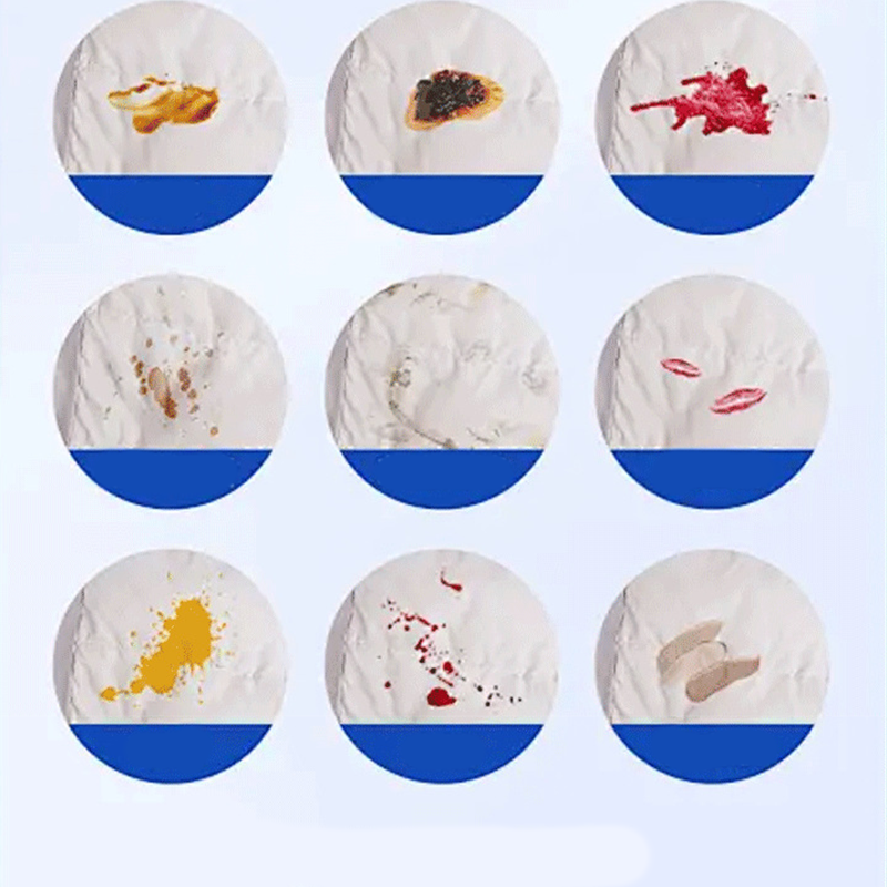 🧥🧴 Zwei kaufen, eins gratis! 🧼✨ Wasserfreier Daunenjacken-Fleckenentferner mit Bürste – Schnell, schonend, nachhaltig. Ideal für unterwegs und schonend zu empfindlichen Materialien. 🛡️🌟