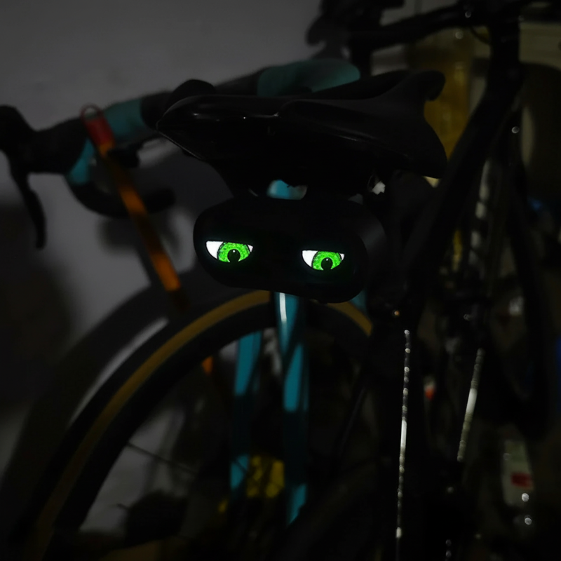 👿💡 Devil‘s Eye LED-Fahrradlicht – Personalisiert. Sicher. Einzigartig👁️🔧 6 Modi & Bildanzeige in robuster Qualität – jetzt zum Top-Preis!