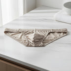 🩲💨 Ultradünne, atmungsaktive Herren-Slipunterwäsche - Perfekt für Sport & Alltag! 🏃‍♂️✨ Hoch elastisch, nahtlos & langlebig für maximalen Tragekomfort. 🌿 Nachhaltig produziert.