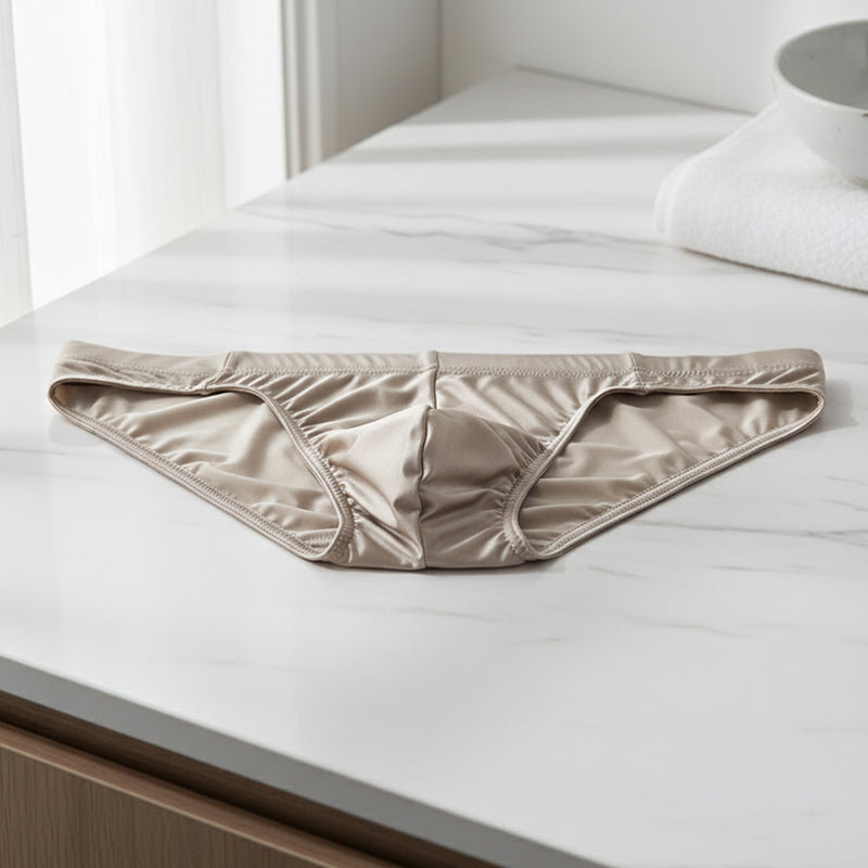 🩲💨 Ultradünne, atmungsaktive Herren-Slipunterwäsche - Perfekt für Sport & Alltag! 🏃‍♂️✨ Hoch elastisch, nahtlos & langlebig für maximalen Tragekomfort. 🌿 Nachhaltig produziert.