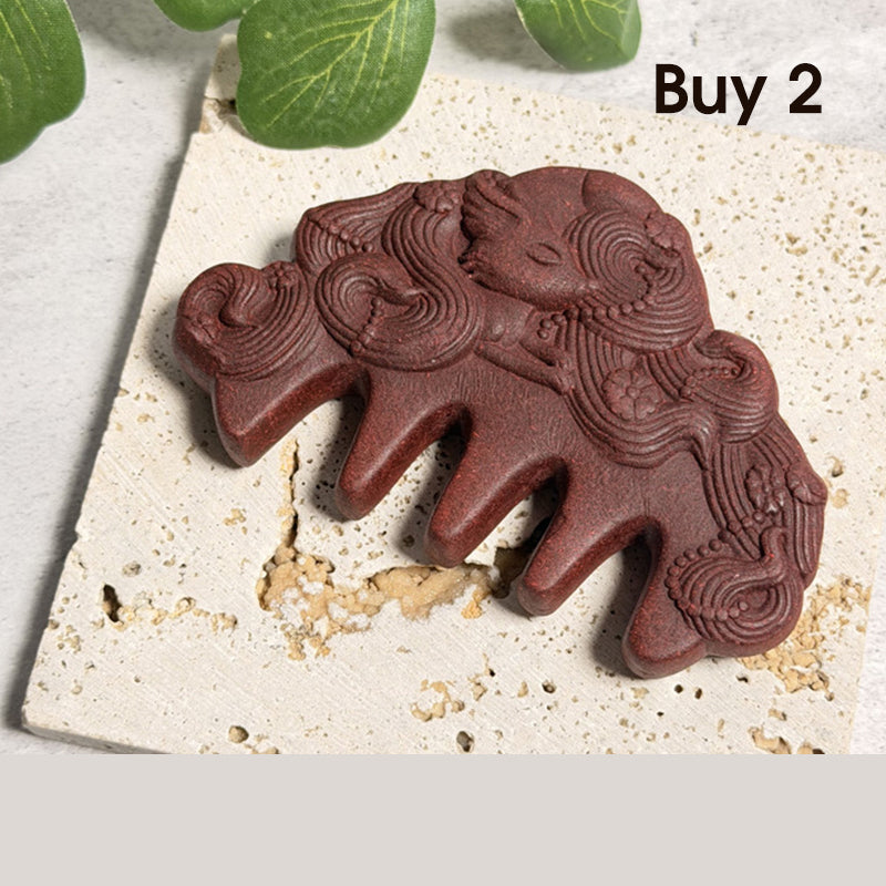 🧴🌿 Duftholz-Massagekamm – Akupressur & Stressabbau ✨💆‍♀️ Sanfte Kopfhautmassage, glättet das Haar, beugt Haarbruch vor – tägliche Entspannung wie in der Wellness-Oase. Handpoliert & langlebig.