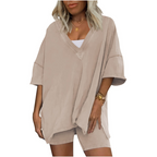 💃🌿 Damen V-Ausschnitt T-Shirt & luftige Shorts – 2-teiliges Freizeit-Set ☀️👖 Perfekt für warme Tage, atmungsaktiv, figurschmeichelnd. Jetzt shoppen & sparen!