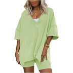 💃🌿 Damen V-Ausschnitt T-Shirt & luftige Shorts – 2-teiliges Freizeit-Set ☀️👖 Perfekt für warme Tage, atmungsaktiv, figurschmeichelnd. Jetzt shoppen & sparen!