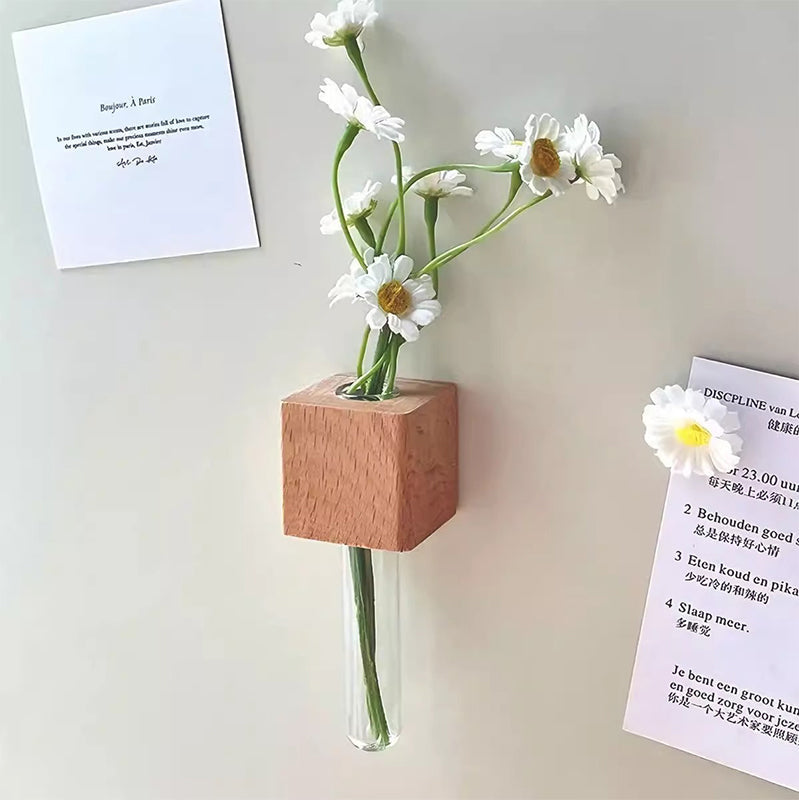 🧲🌳 Magnetische Holz-Vase mit Reagenzglas – schwebend, platzsparend, rustikal-modern 💧🔬 Ideal für Kräuter, Schnittblumen & DIY-Deko – einfach an Kühlschrank, Heizung oder Metallregal haften.