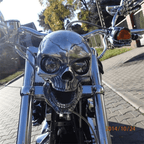 Ideales Geschenk - LED-Universal-Motorradscheinwerfer in Totenkopf-Form
