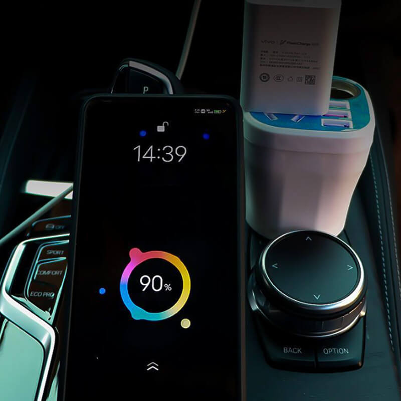 Im Auto montierter Becher-Wechselrichter QC-Ladegerät